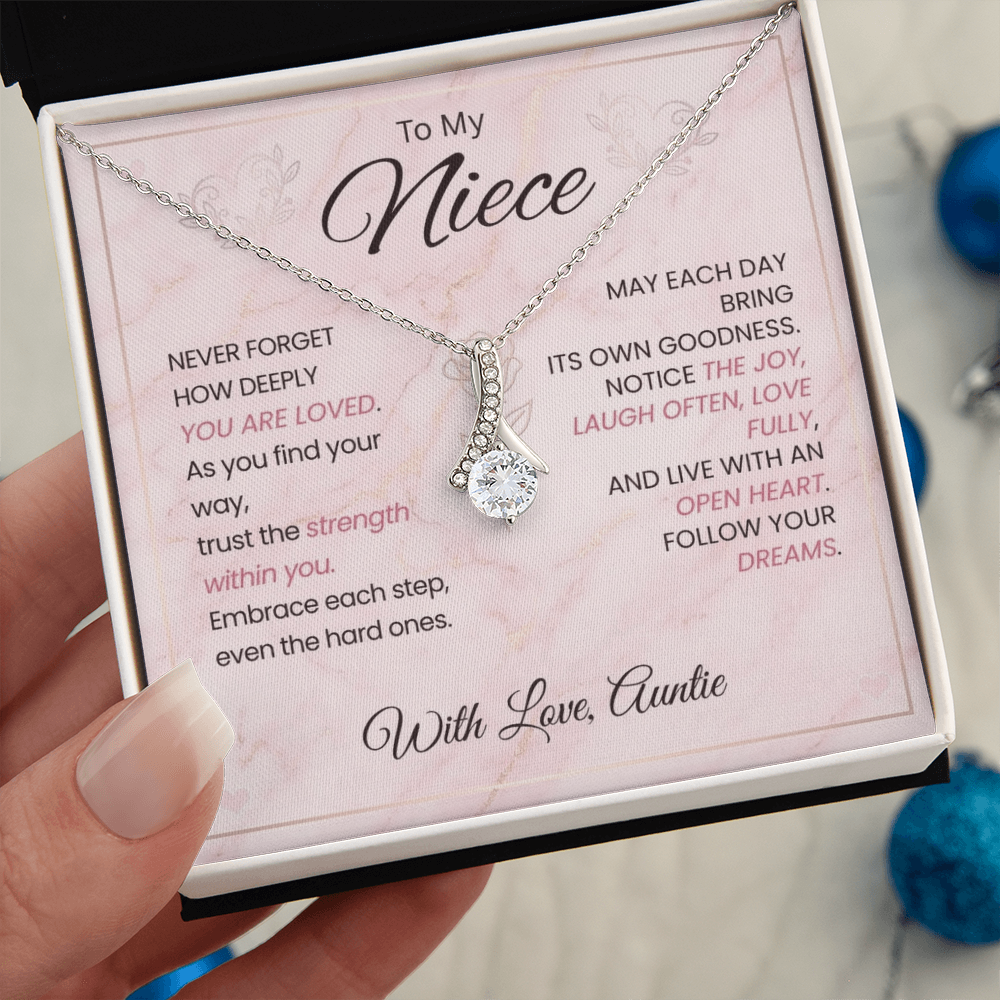 To My Niece Necklace - Follow Your Dreams
