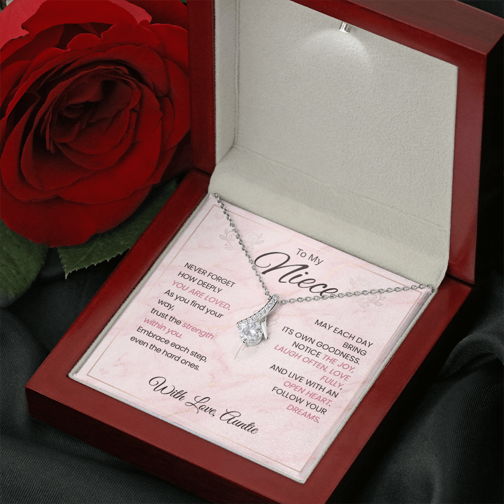 To My Niece Necklace - Follow Your Dreams